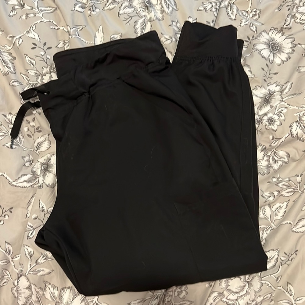 Womens medium petite med couture black jogger scrub pants
